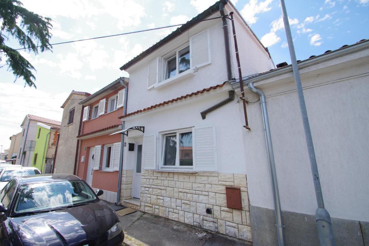 Holiday Apartment Dominik Пула Екстериор снимка